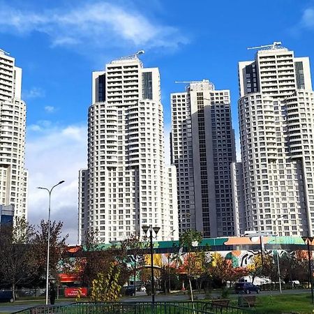 18Th & 16H Floor Secure Luxury Condos With Pool & Fitness Included In Price Skopje Eksteriør bilde