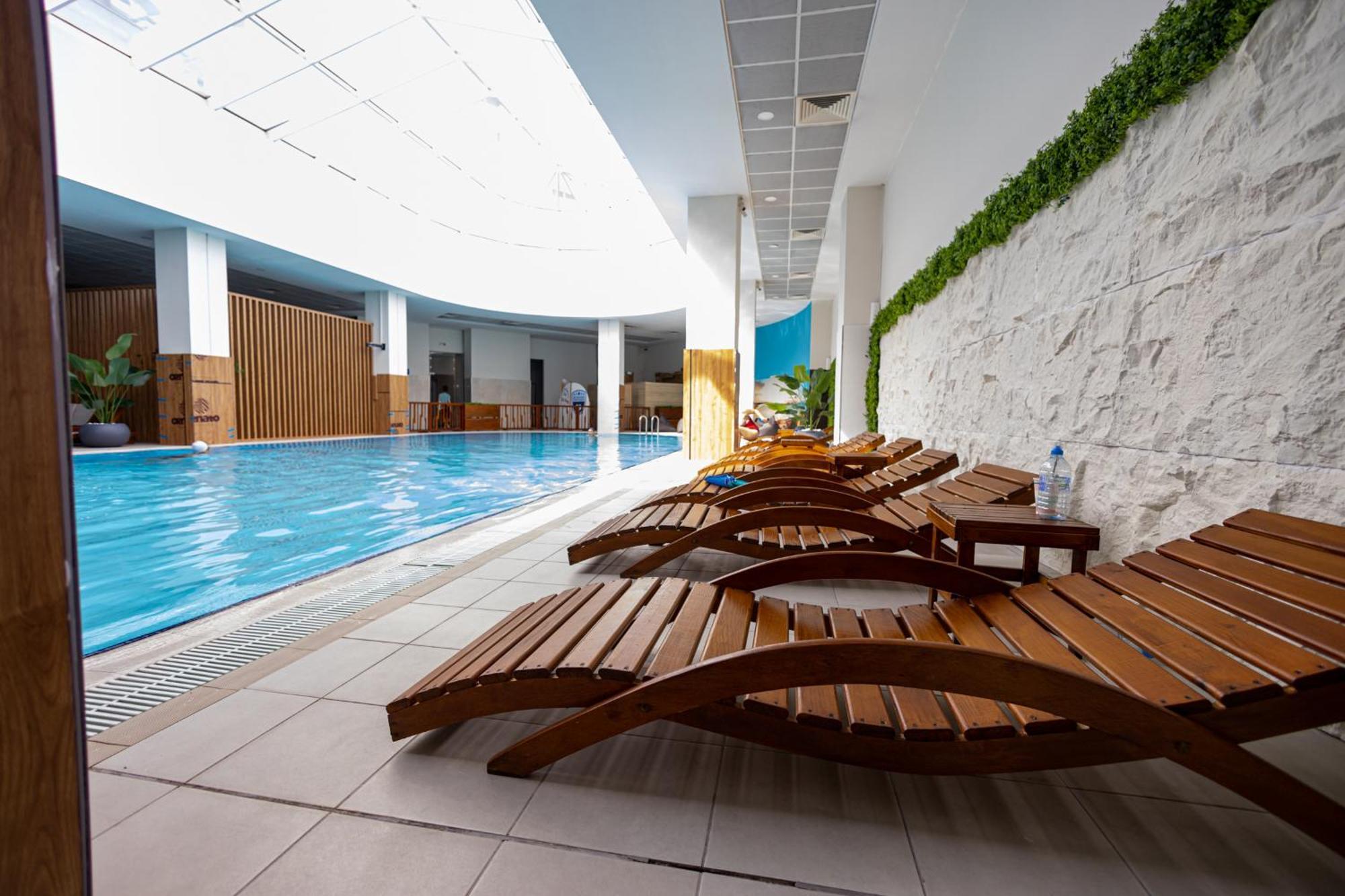 18Th & 16H Floor Secure Luxury Condos With Pool & Fitness Included In Price Skopje Eksteriør bilde