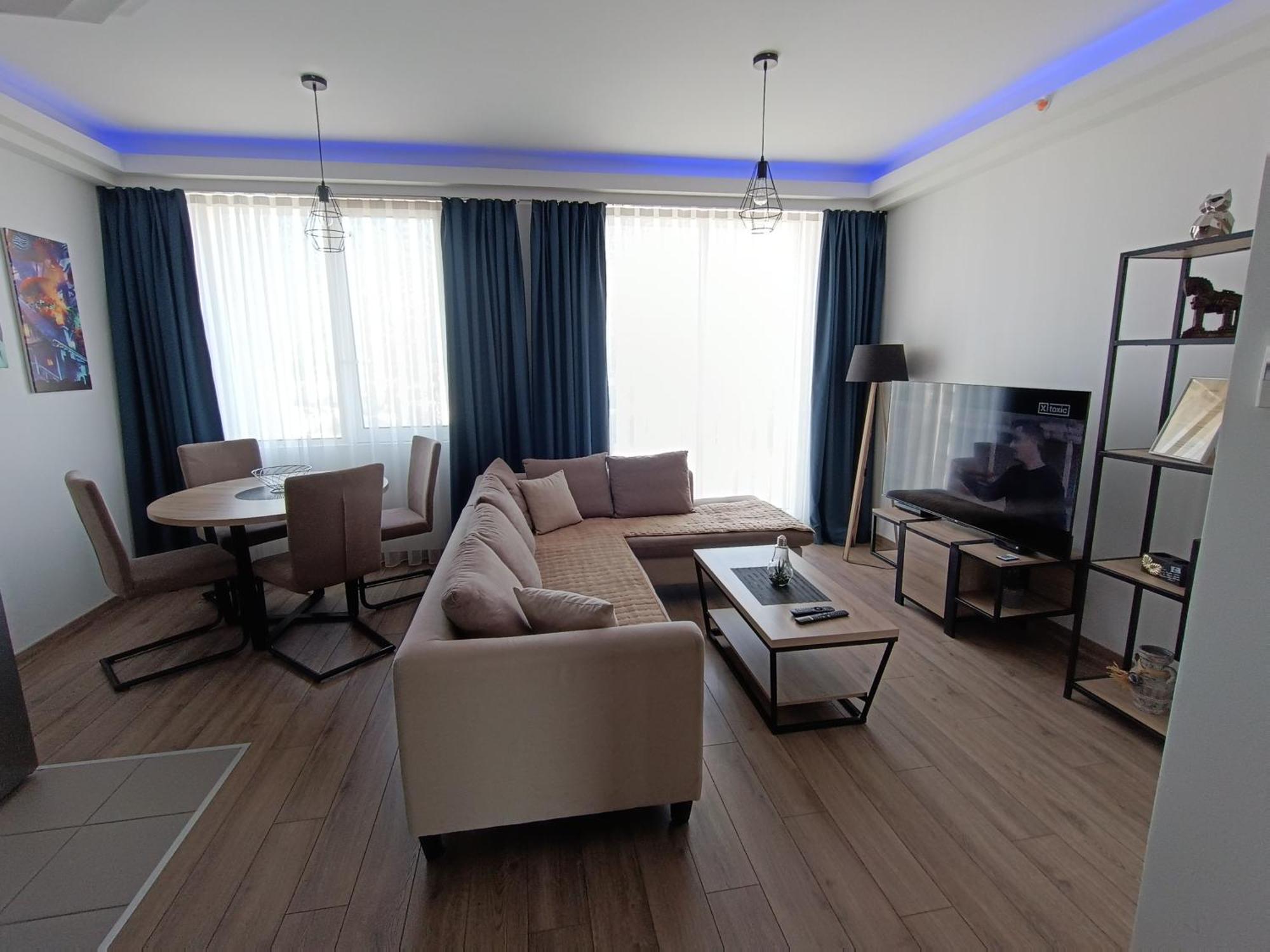 18Th & 16H Floor Secure Luxury Condos With Pool & Fitness Included In Price Skopje Eksteriør bilde