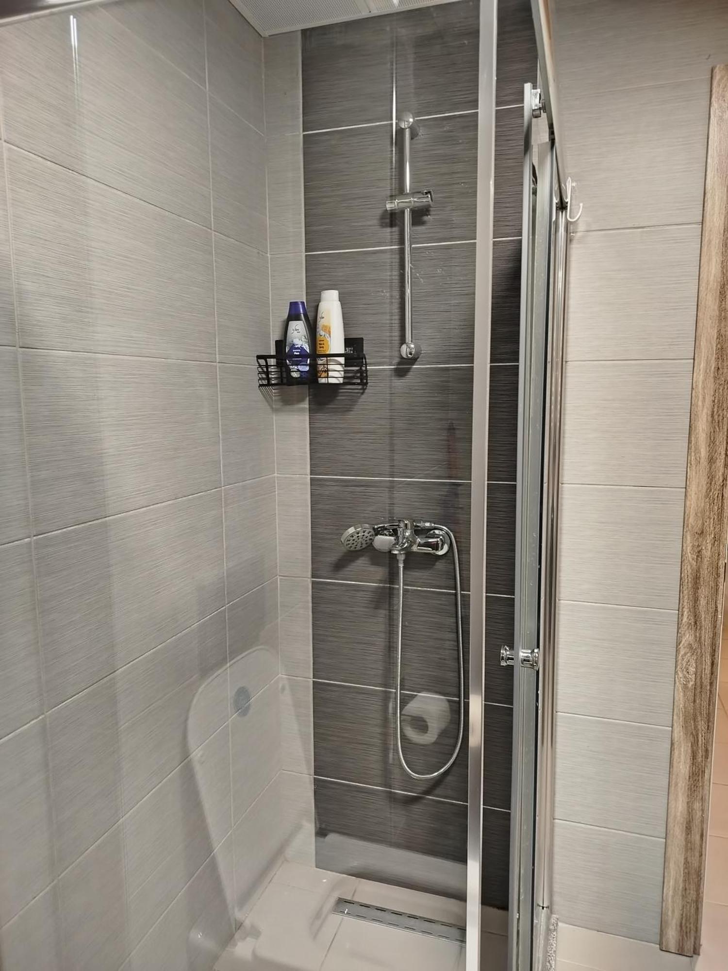 18Th & 16H Floor Secure Luxury Condos With Pool & Fitness Included In Price Skopje Eksteriør bilde