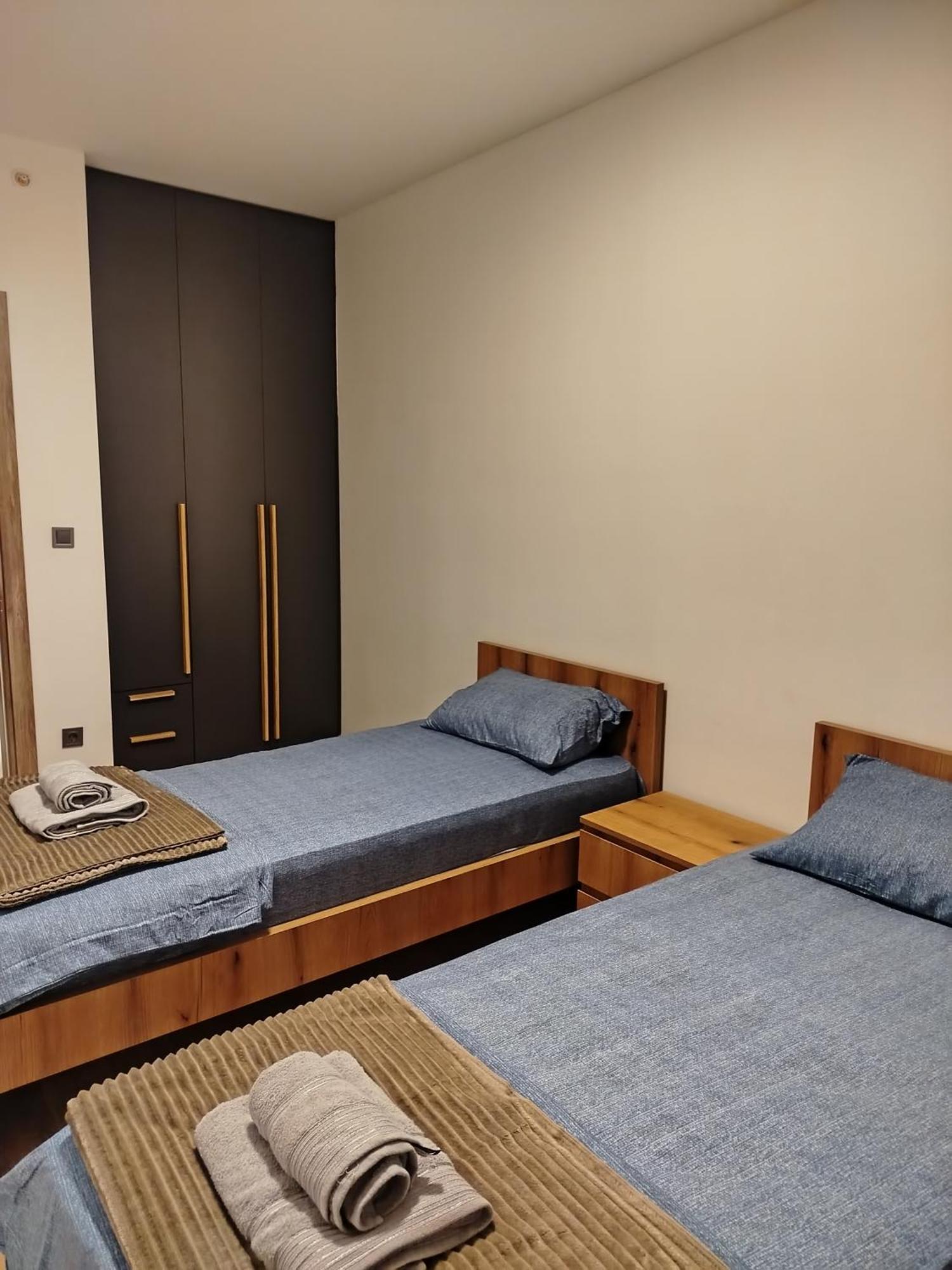 18Th & 16H Floor Secure Luxury Condos With Pool & Fitness Included In Price Skopje Eksteriør bilde