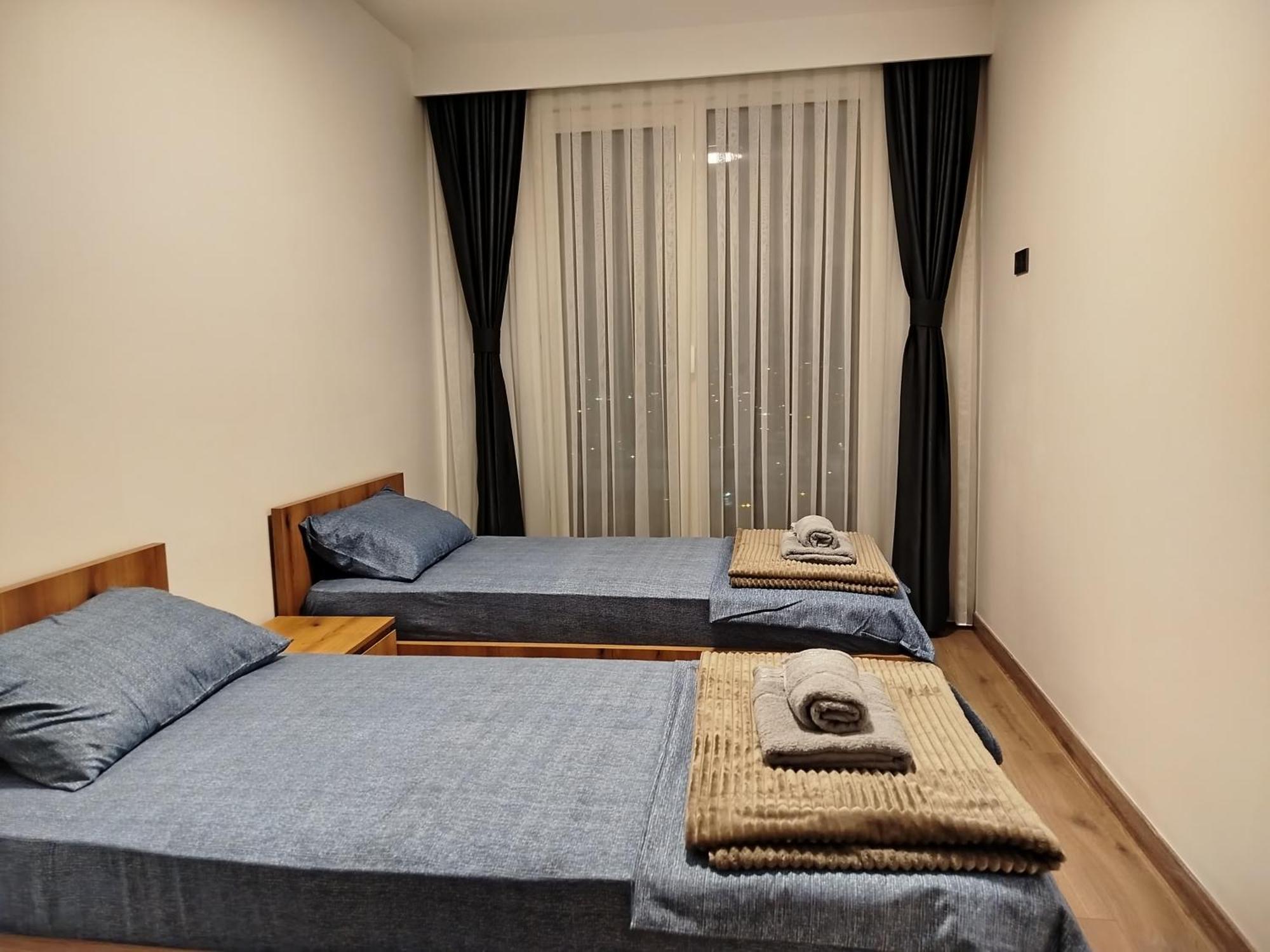 18Th & 16H Floor Secure Luxury Condos With Pool & Fitness Included In Price Skopje Eksteriør bilde
